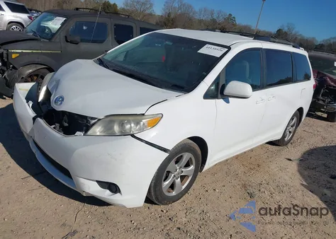2014 Toyota Sienna Le V6 8 Passenger from USA, damaged, VIN 5TDKK3DC2ES433588